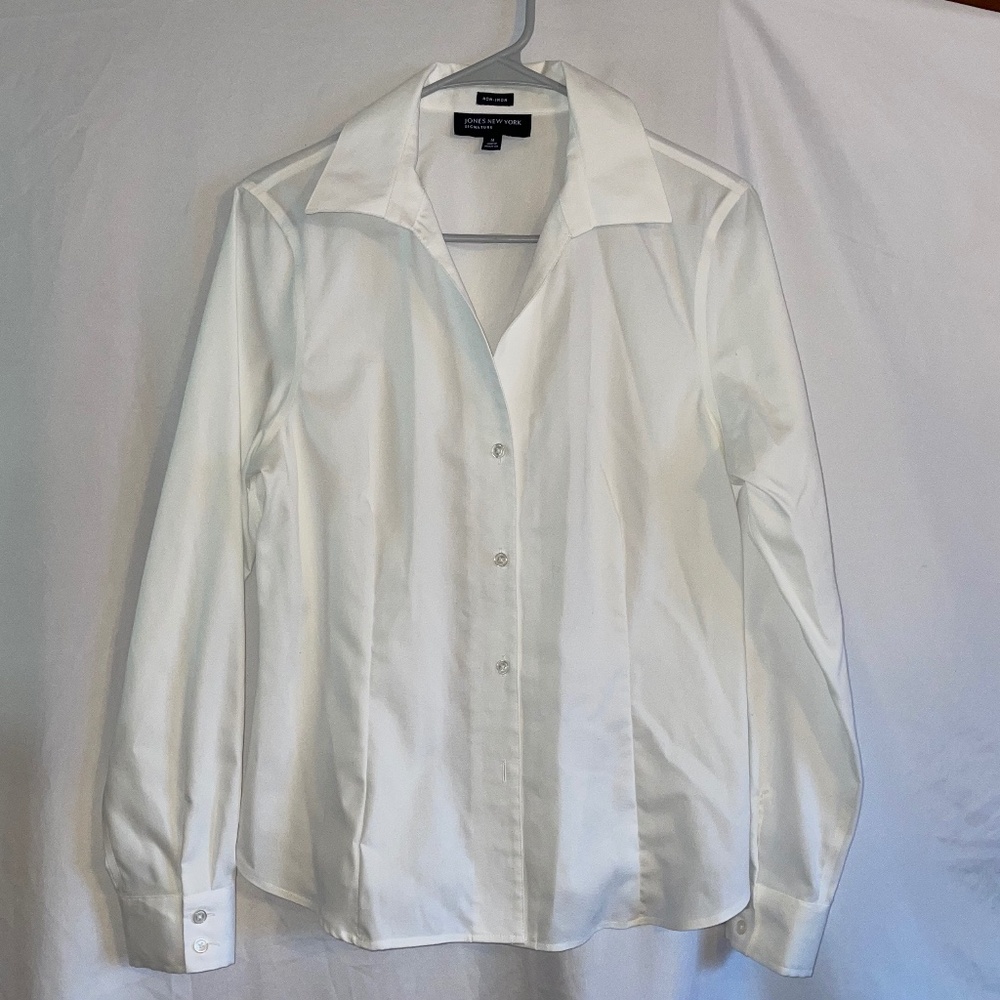 EUC Jones New York Signatures Button Down Blouse Size Medium